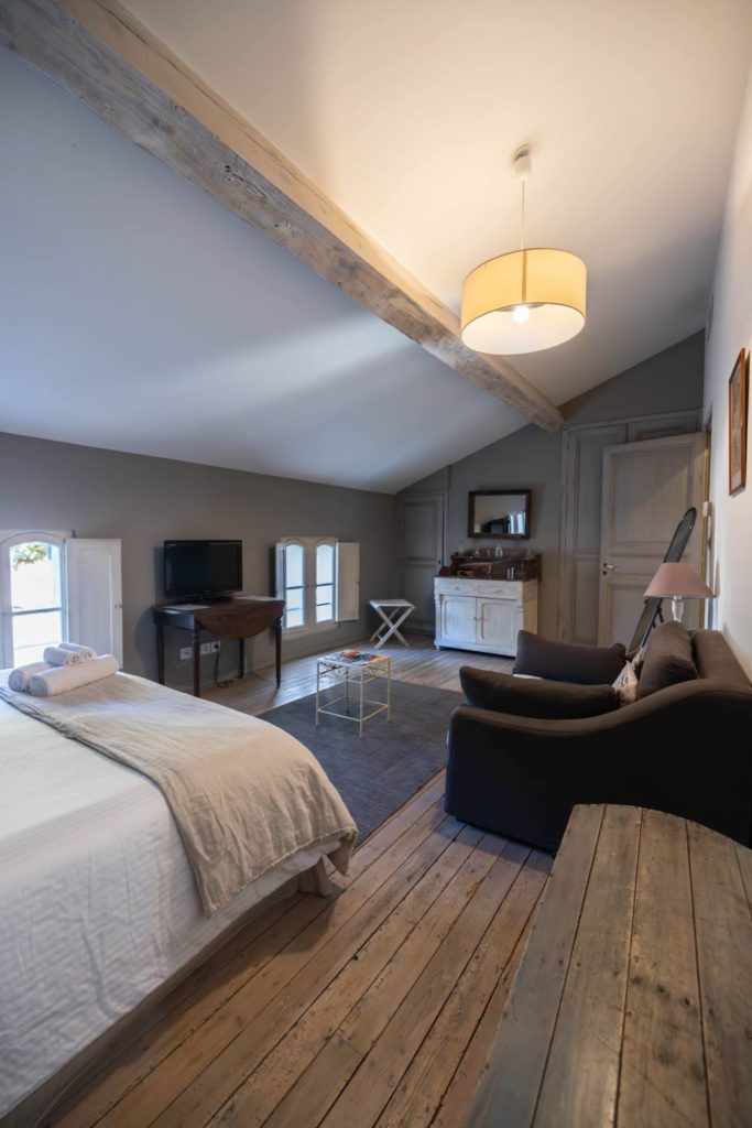 Castell de bles - Chambres d hotes - Cote cour (21)