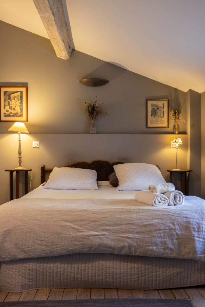 Castell de bles - Chambres d hotes - Cote cour (22)