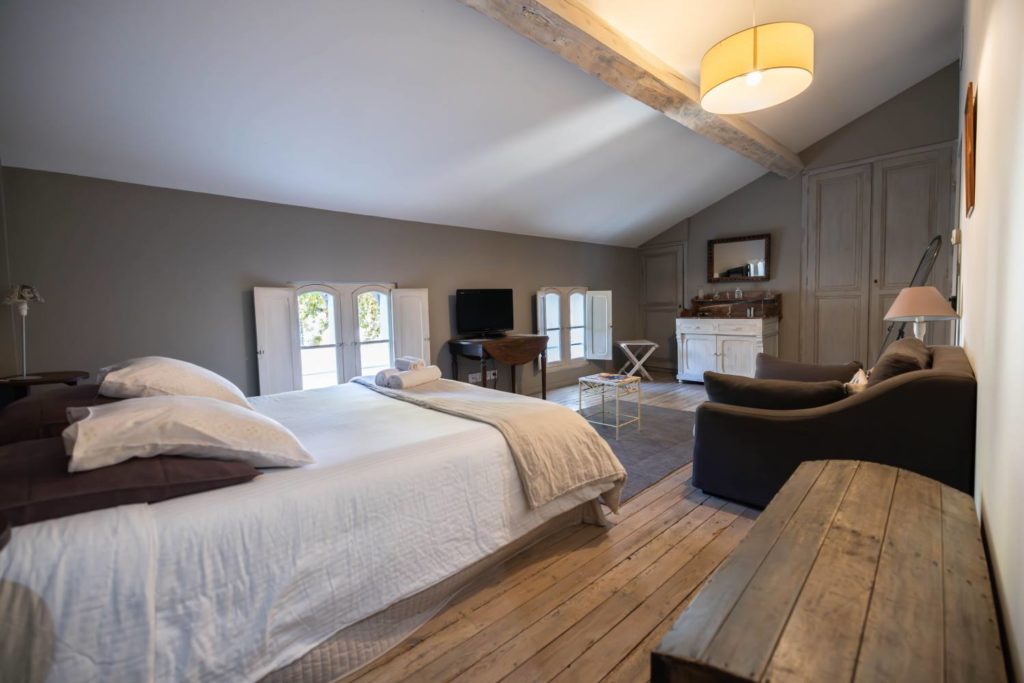 Castell de bles - Chambres d hotes - Cote cour (8)